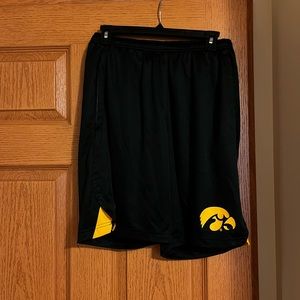 Women’s basketball shorts - Hawkeye